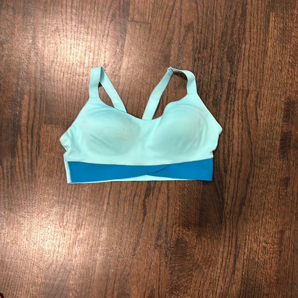 sports bra